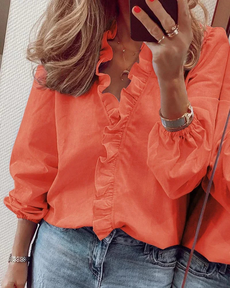 Feminine Blouse with Playful Ruffles
