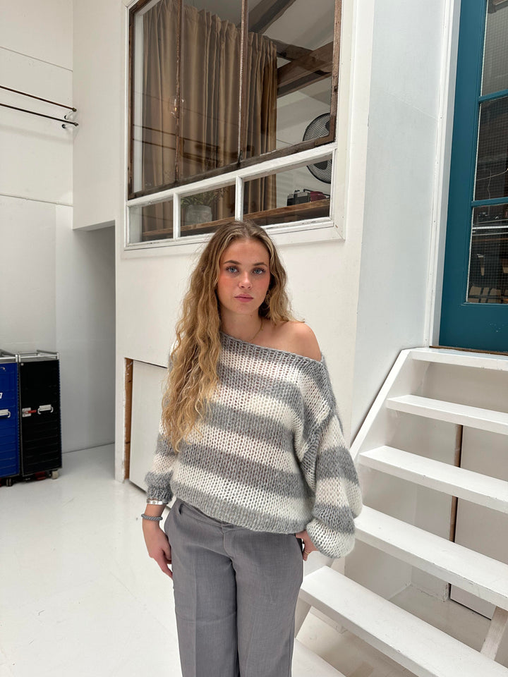 Oversized Striped Knit Sweater With Cozy Luxe Appeal For Women